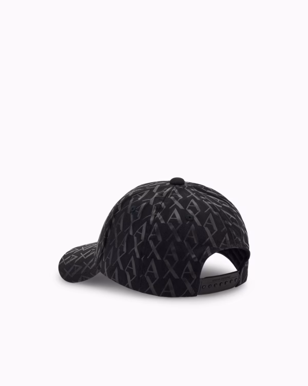 Gorro con visera y logo por toda la prenda - Imagen 3