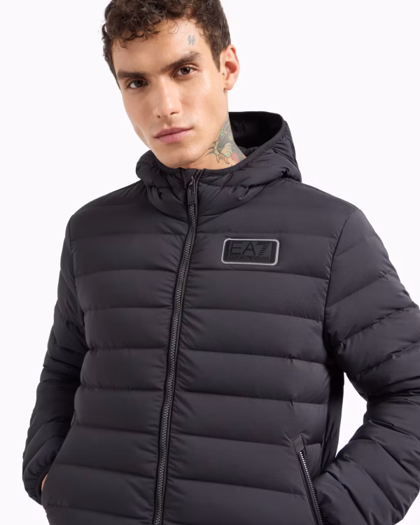 Chaqueta de plumas con capucha de tejido técnico - Imagen 2